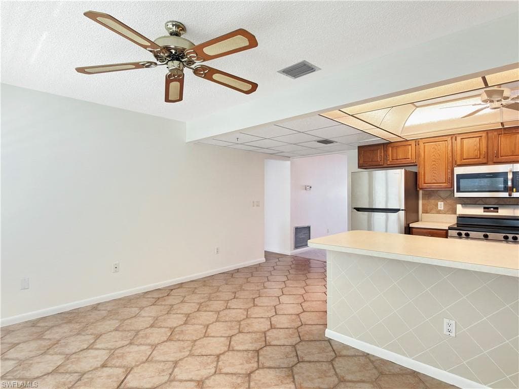 1326 S Brandywine CIR 4-12