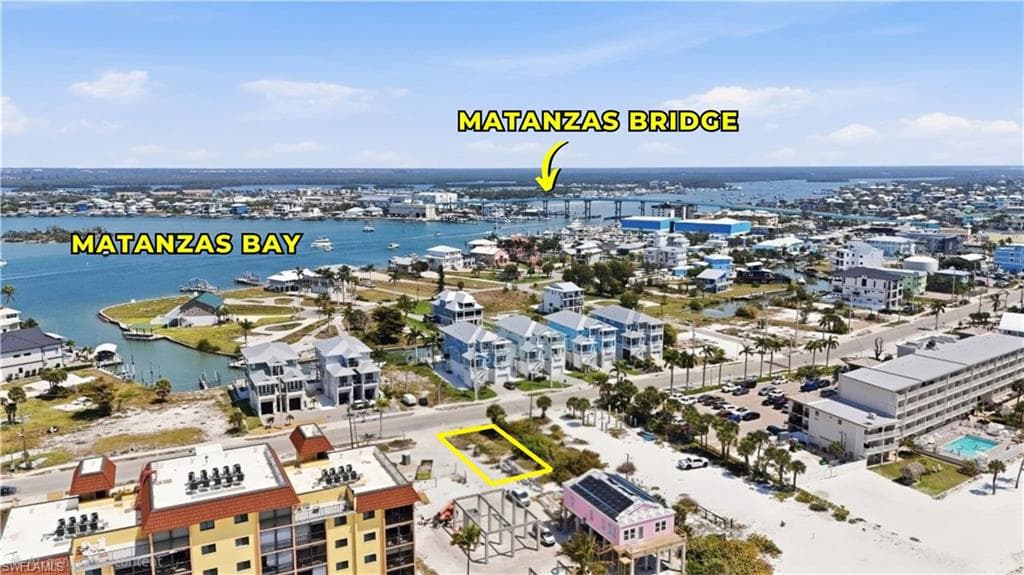 626 Estero BLVD-2