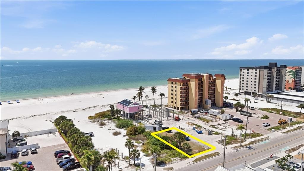 626 Estero BLVD-6
