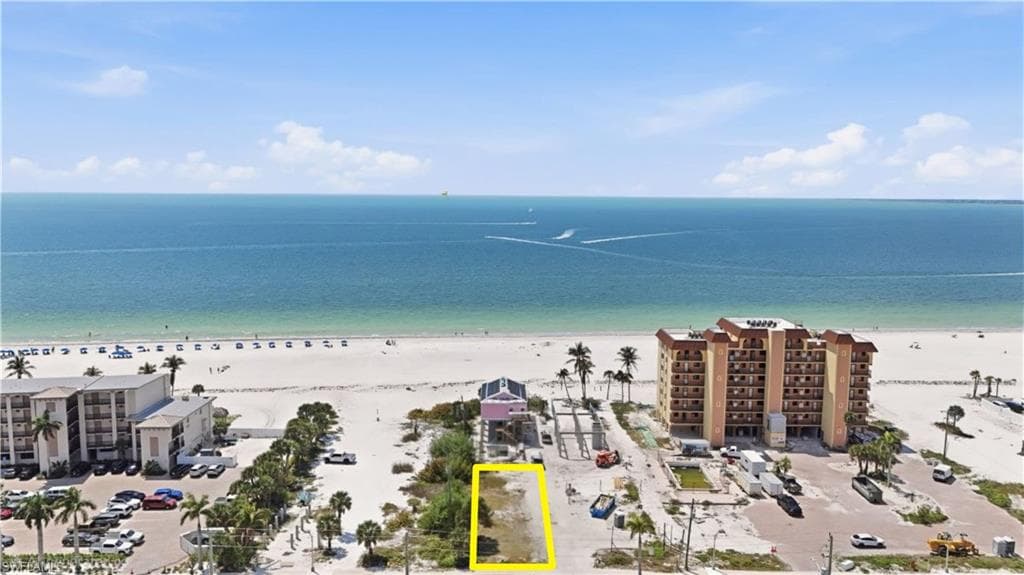 626 Estero BLVD-5