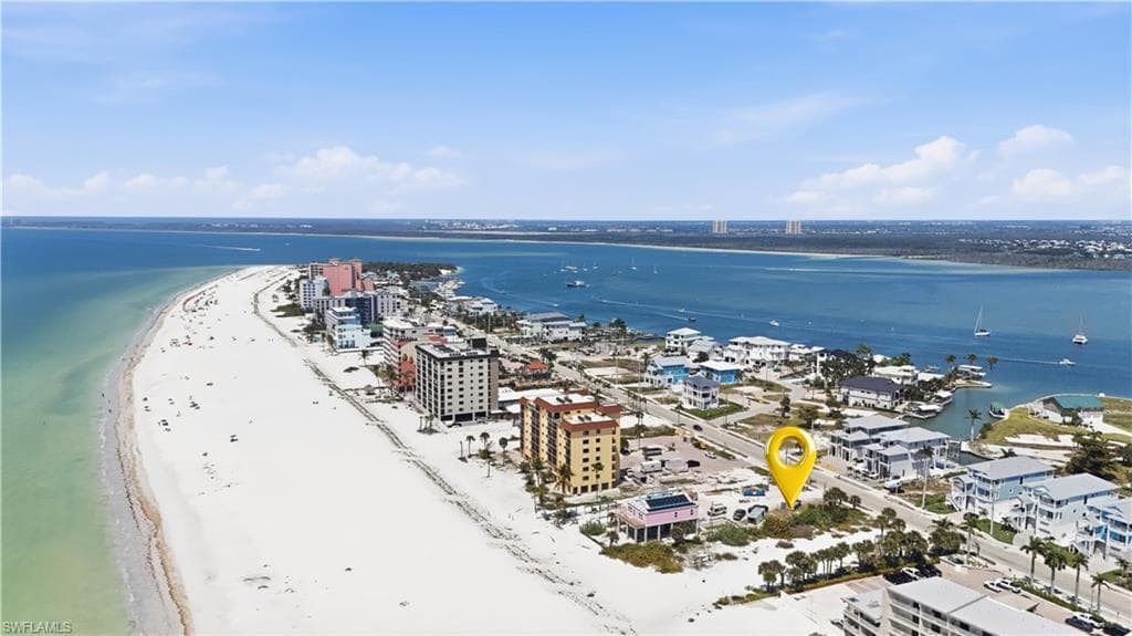 626 Estero BLVD-9