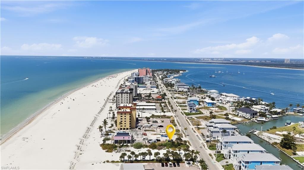626 Estero BLVD-8
