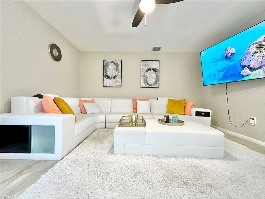 3639 Kent DR-22