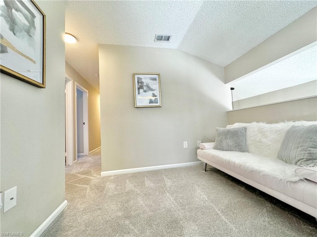 3639 Kent DR-33