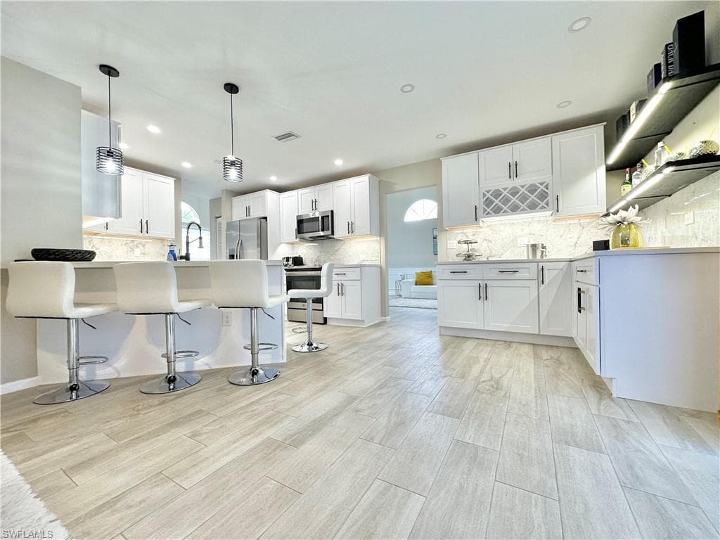 3639 Kent DR-14