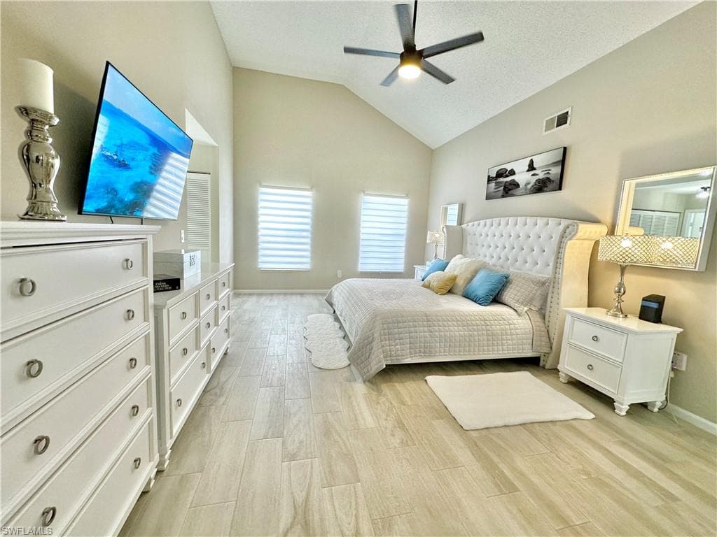 3639 Kent DR-25