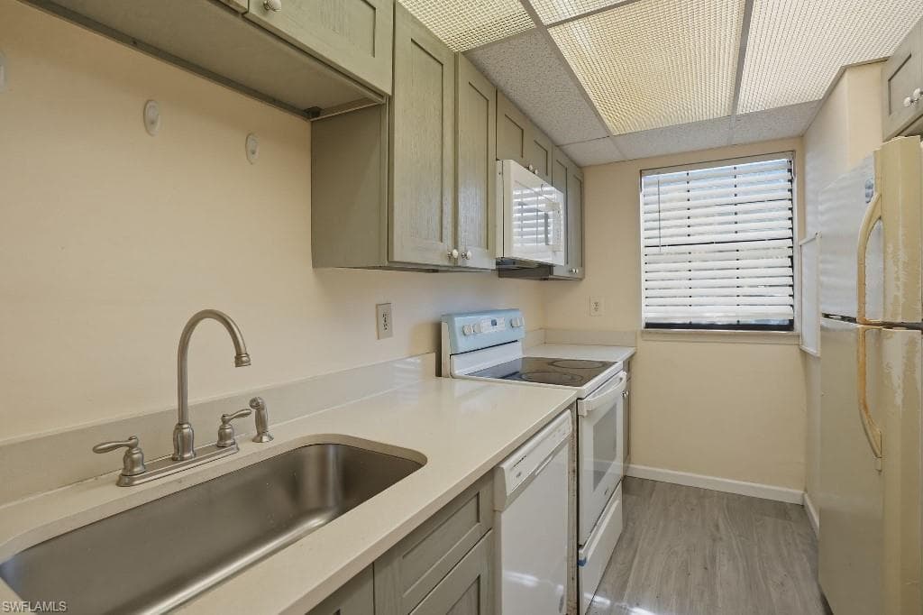 5369 Treetops DR M102-3