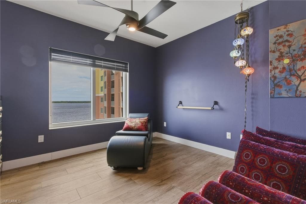 2743 1st ST 904-13
