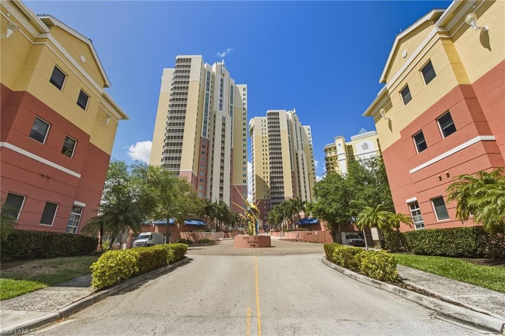 2743 1st ST 904-37