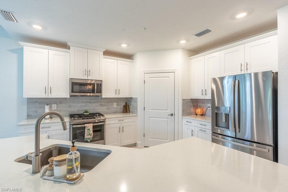 16903 Fairgrove WAY 102-7