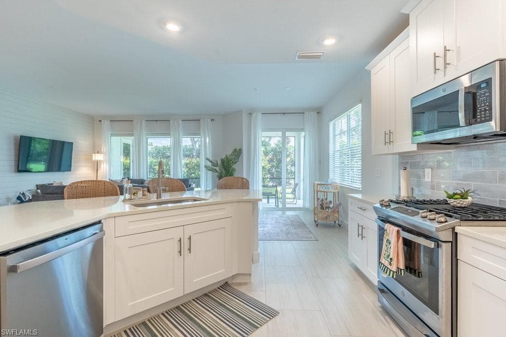 16903 Fairgrove WAY 102-8