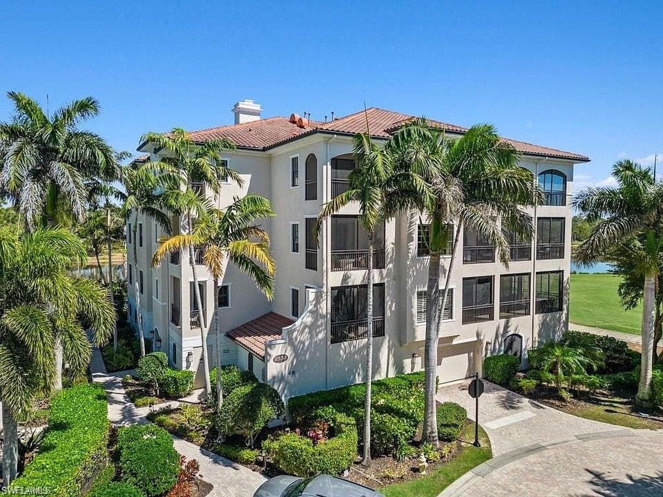 2547 Marquesa Royale LN 3-201-1