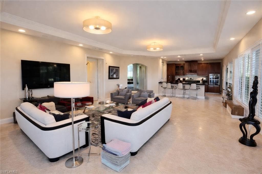 2547 Marquesa Royale LN 3-201-5