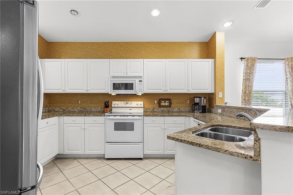 4011 Palm Tree BLVD 401-11