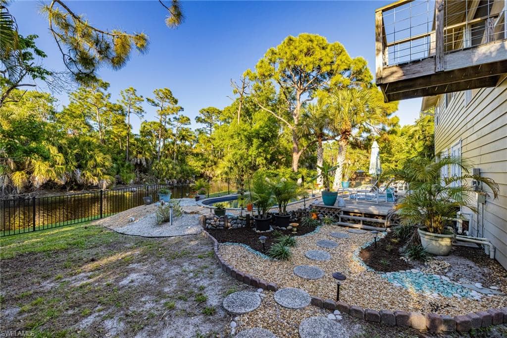 4730 Pembrooke LN-38