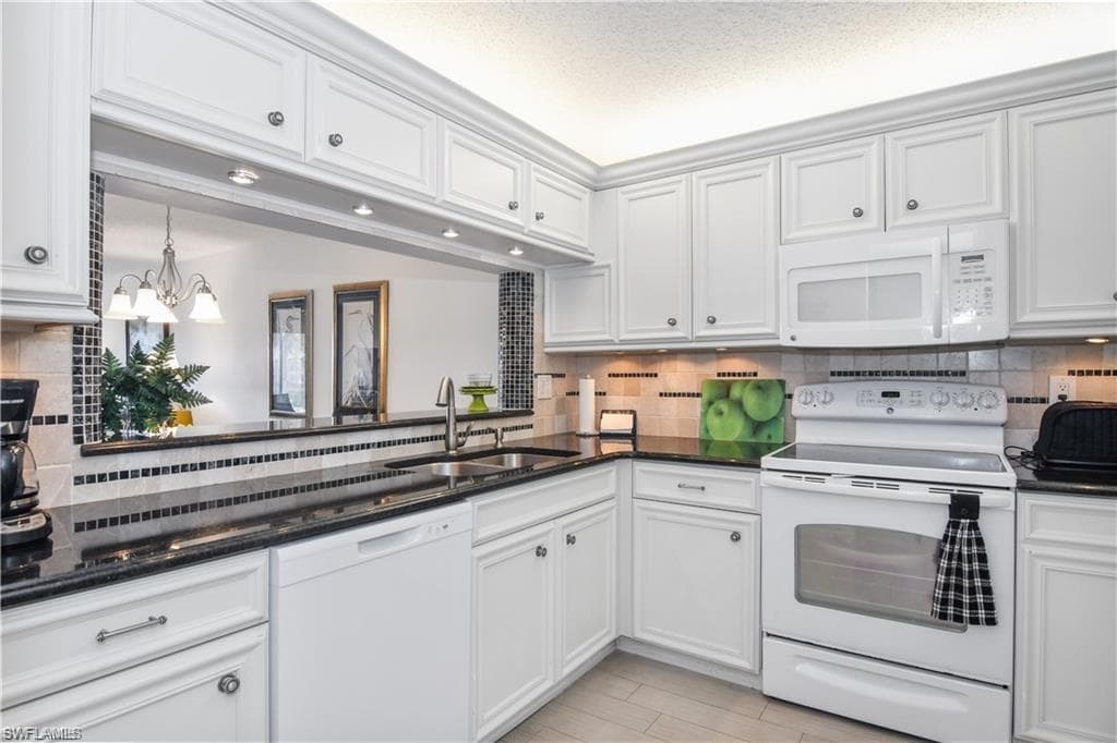 1250 Yesica Ann CIR E102-8