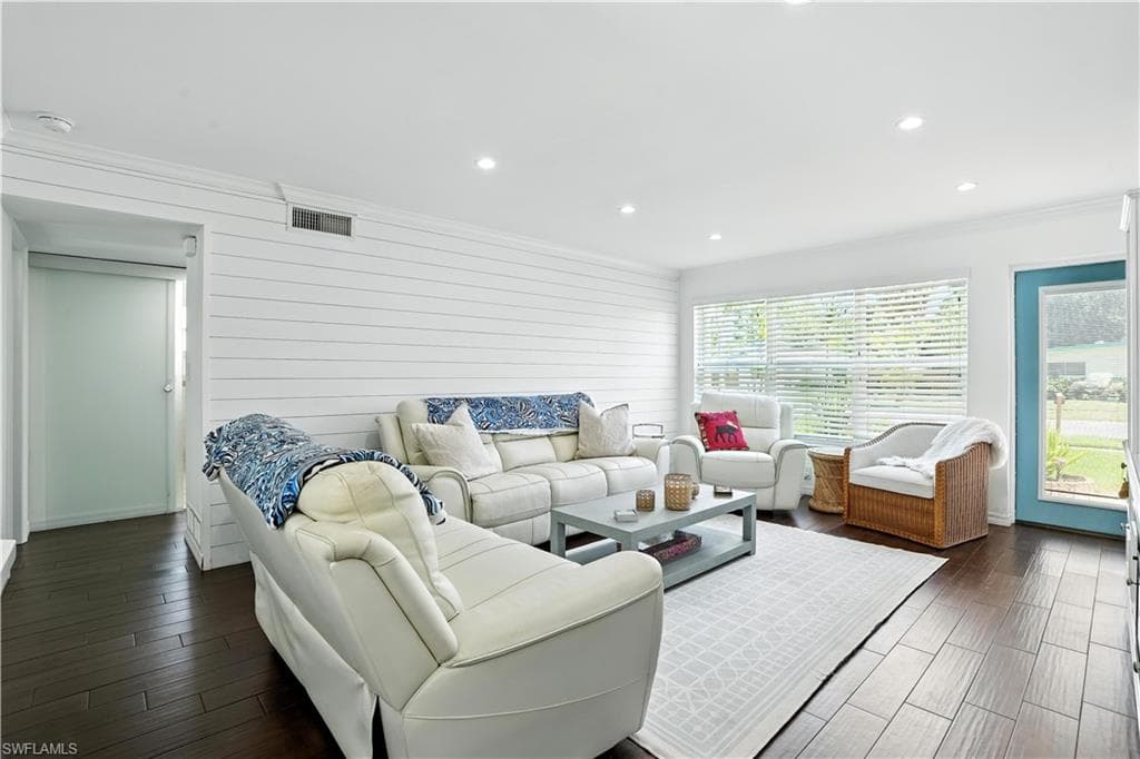1063 22nd AVE N-7