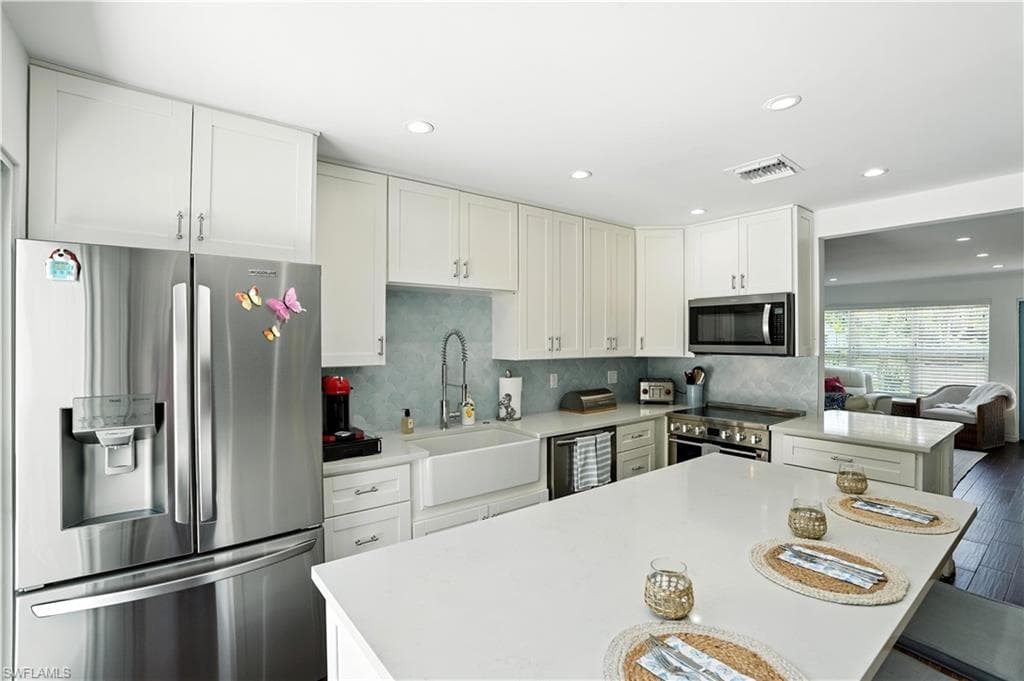 1063 22nd AVE N-11