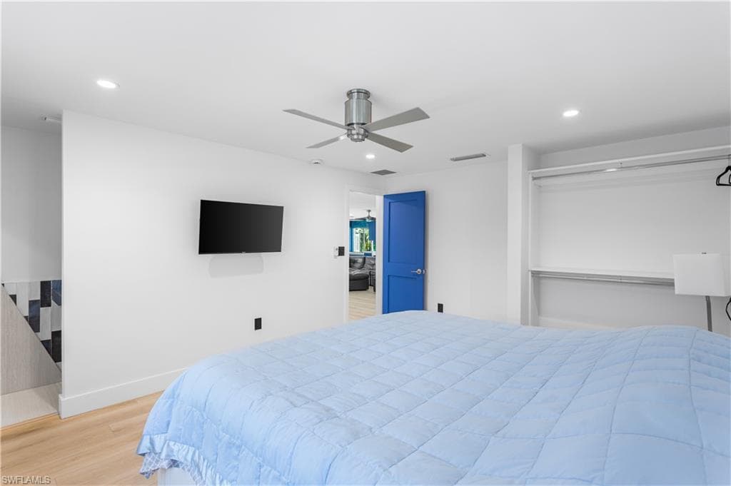 240 Southwinds DR-20