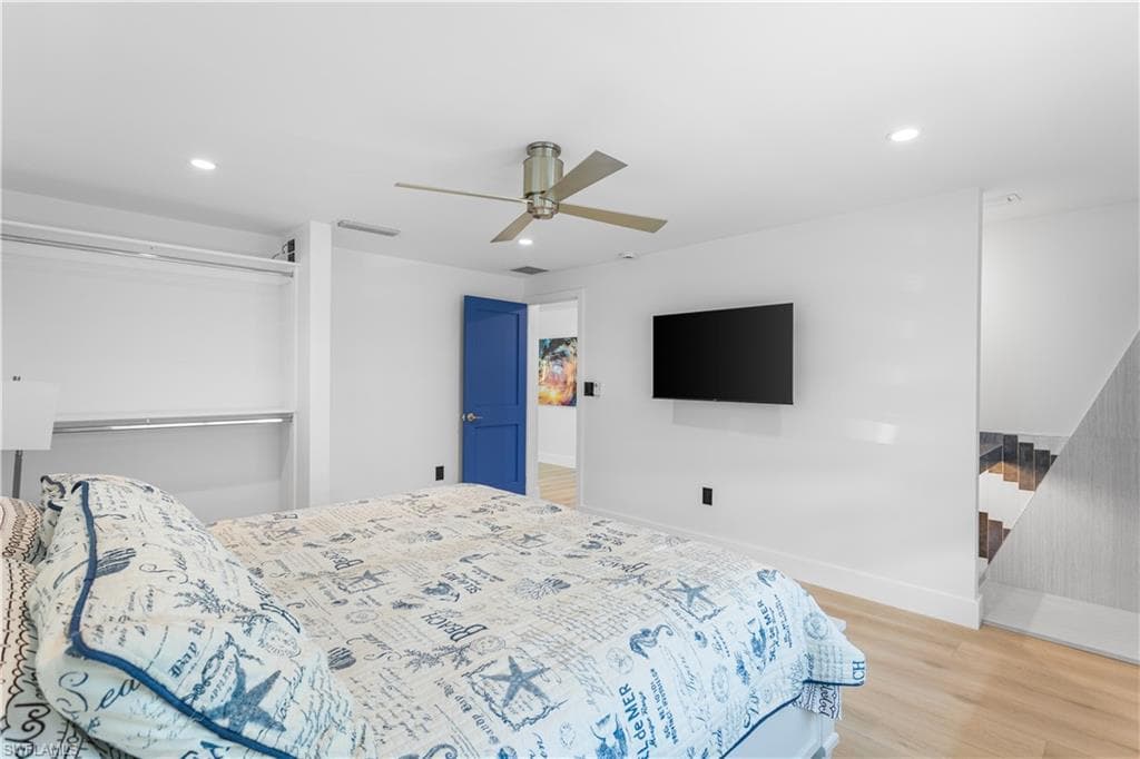 240 Southwinds DR-25