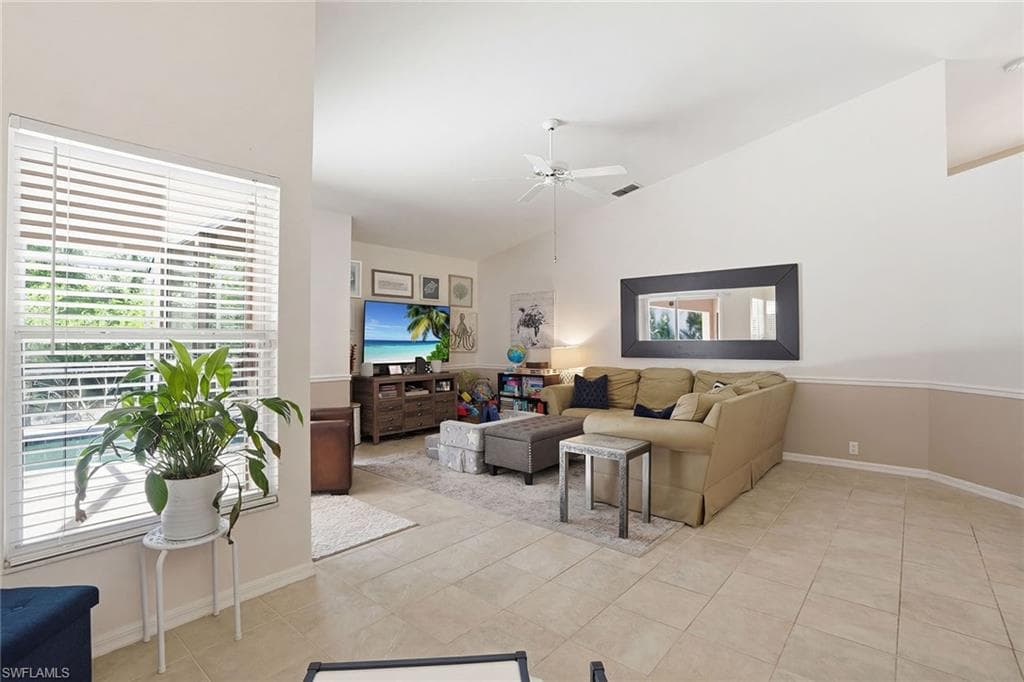 8128 Breton CIR-6