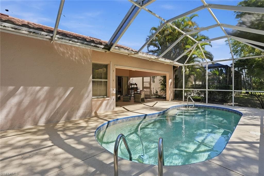8128 Breton CIR-33