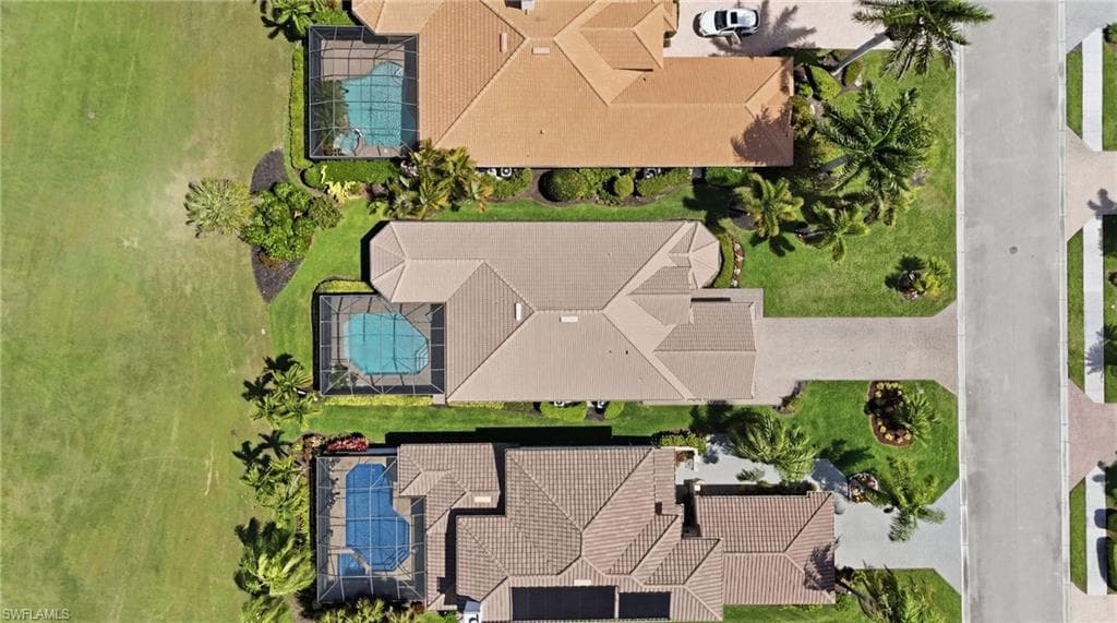 6039 Fairway CT-24