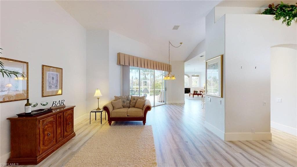 16137 Edgemont DR-11