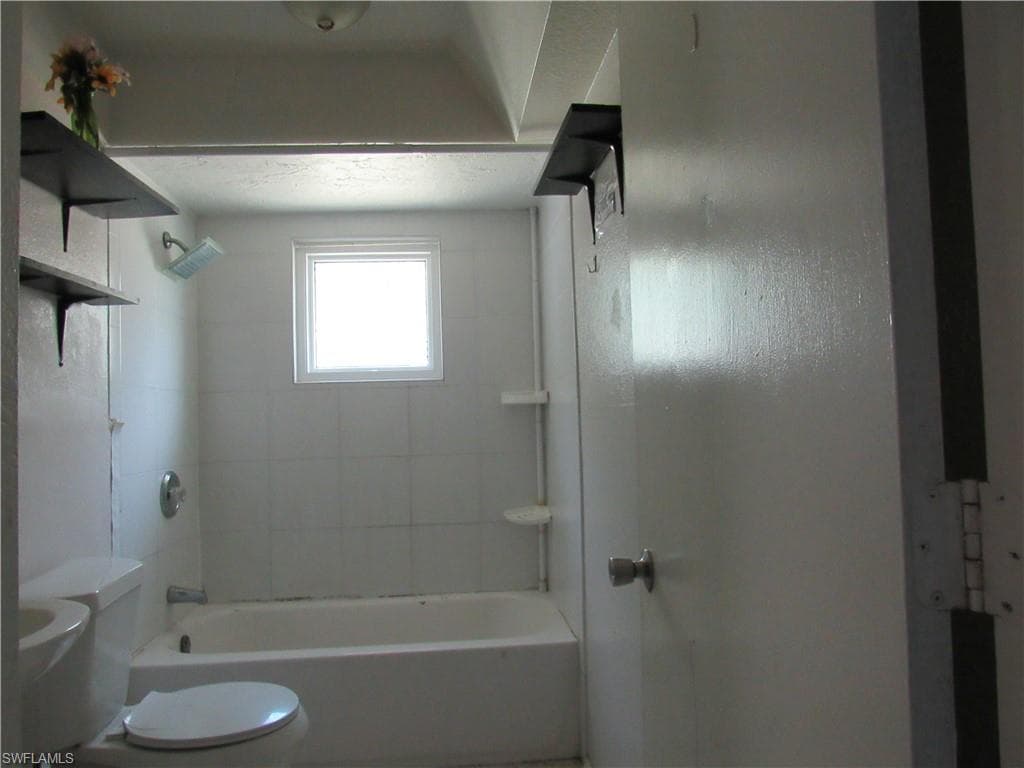 2365 Canal ST-6