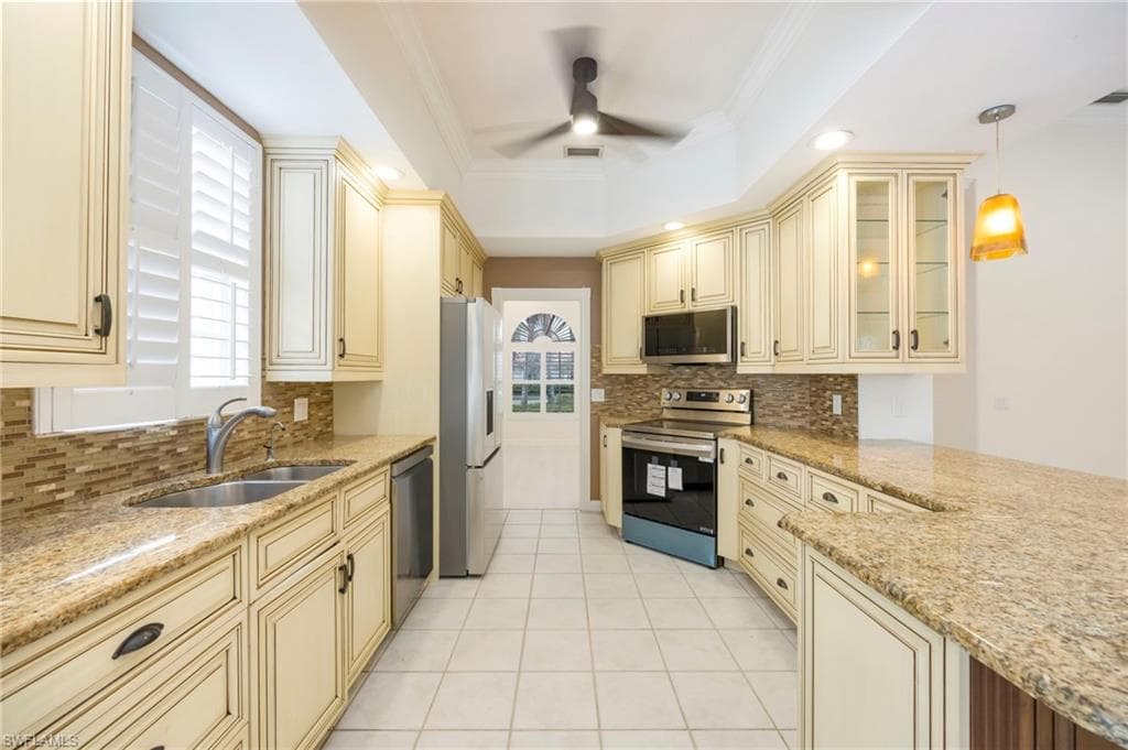 4260 Montalvo CT-12