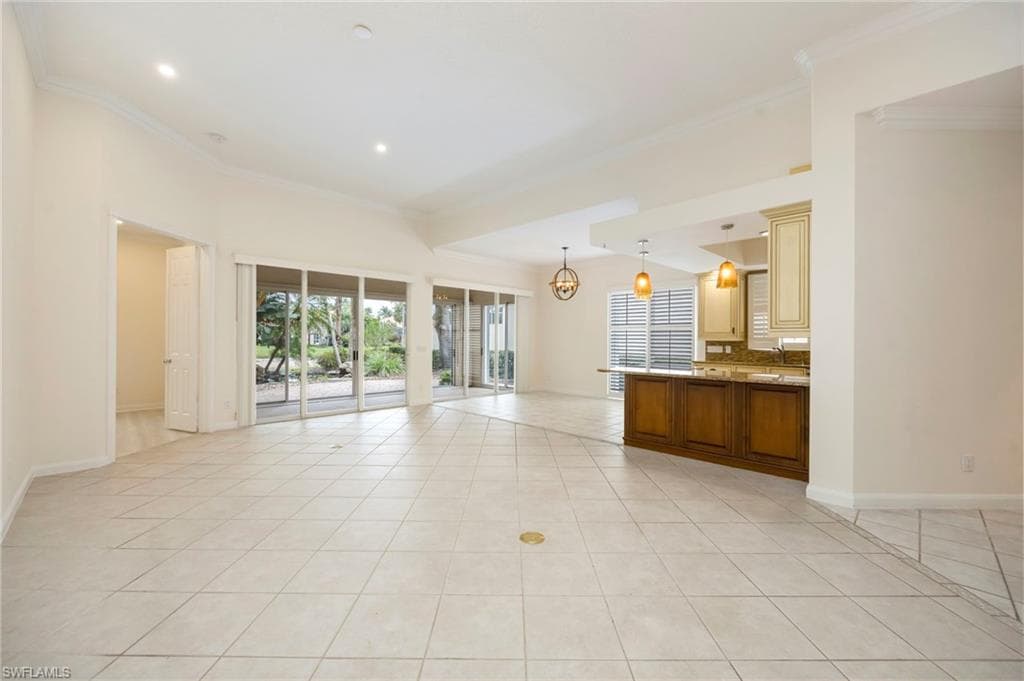 4260 Montalvo CT-8