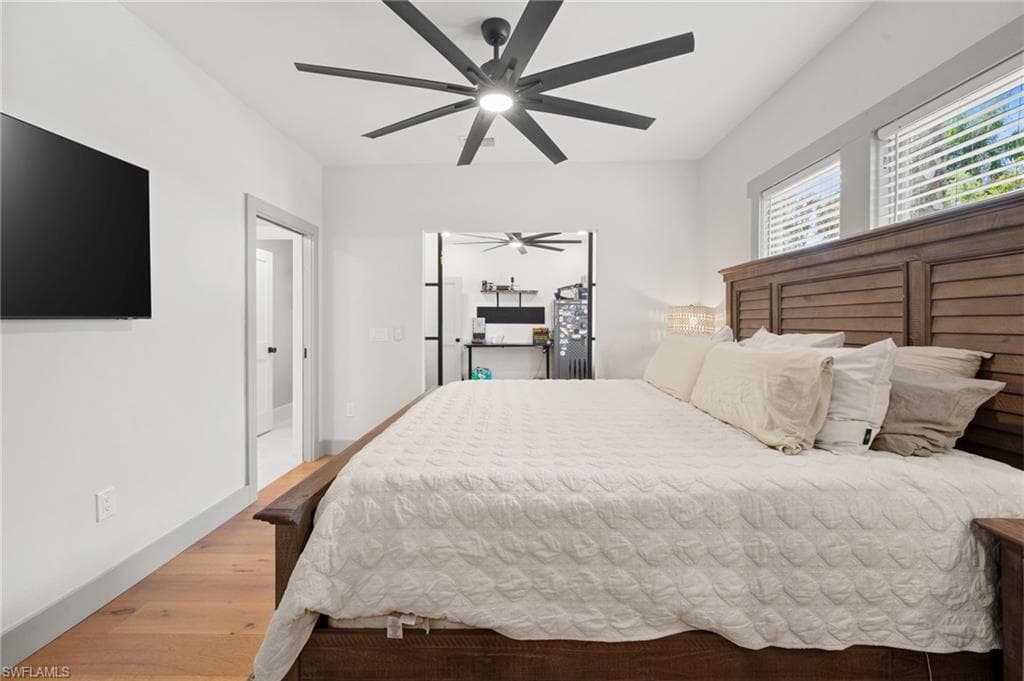 2647 Michigan AVE-22