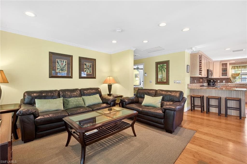 11536 Wightman LN-11