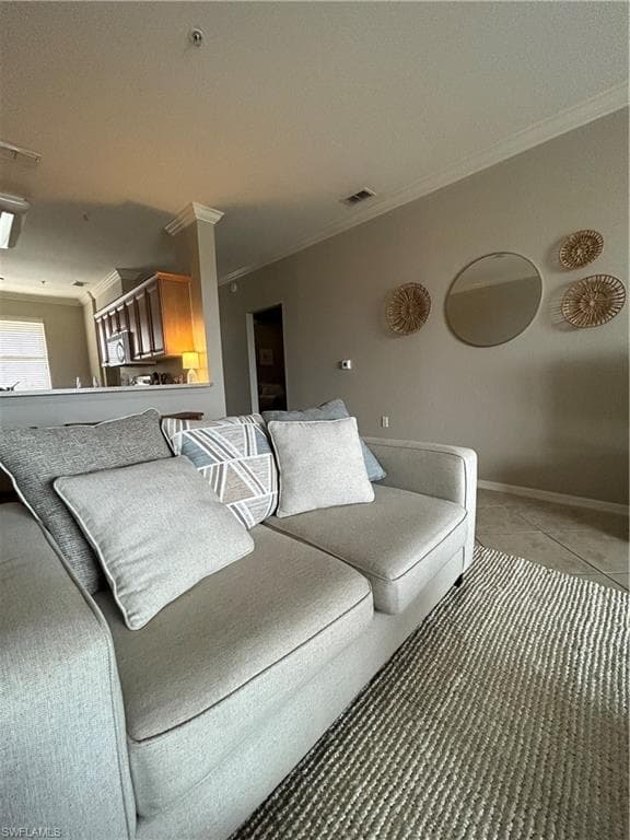 8470 Kingbird LOOP 1046-7