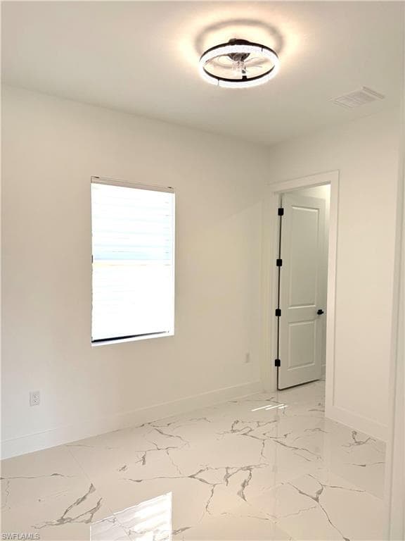 914 Sunrise BLVD-12