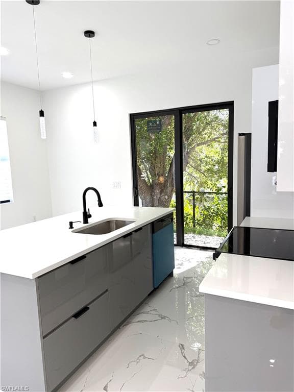 914 Sunrise BLVD-9
