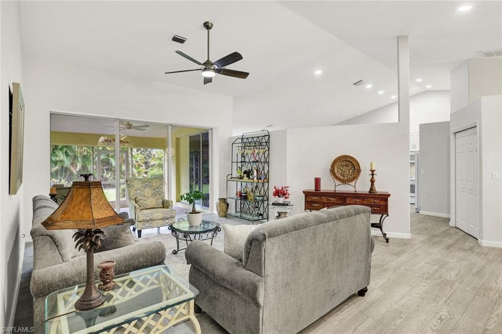 9820 Alhambra LN-6