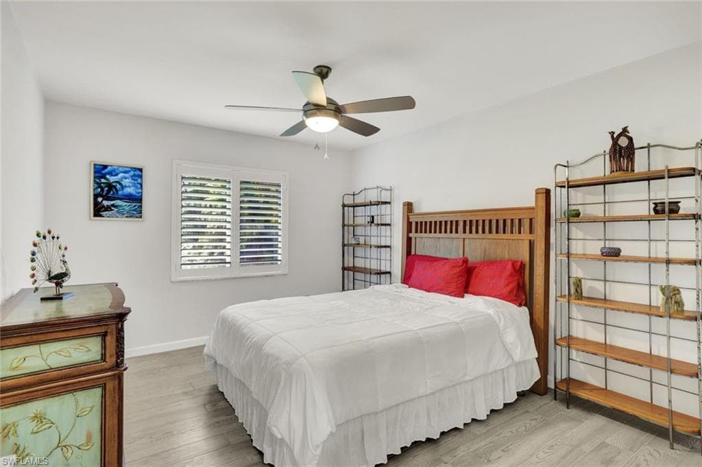 9820 Alhambra LN-11