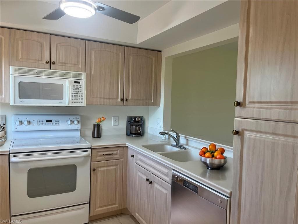 7402 Lake Breeze DR 202-2