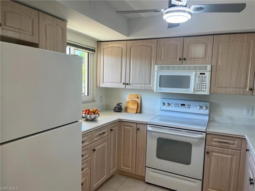 7402 Lake Breeze DR 202-1