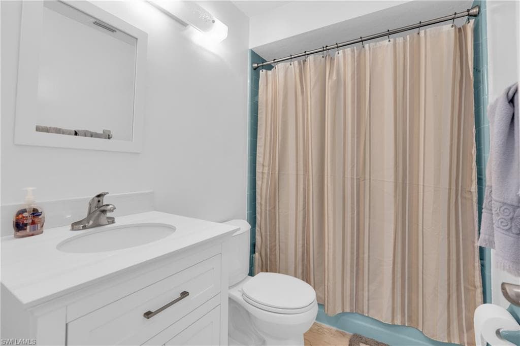 10438 Lakeport CT-12