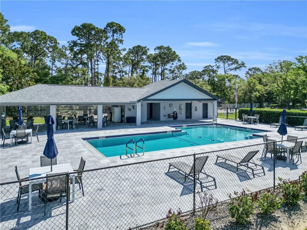 10438 Lakeport CT-26