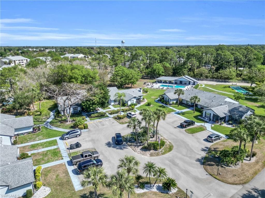 10438 Lakeport CT-33