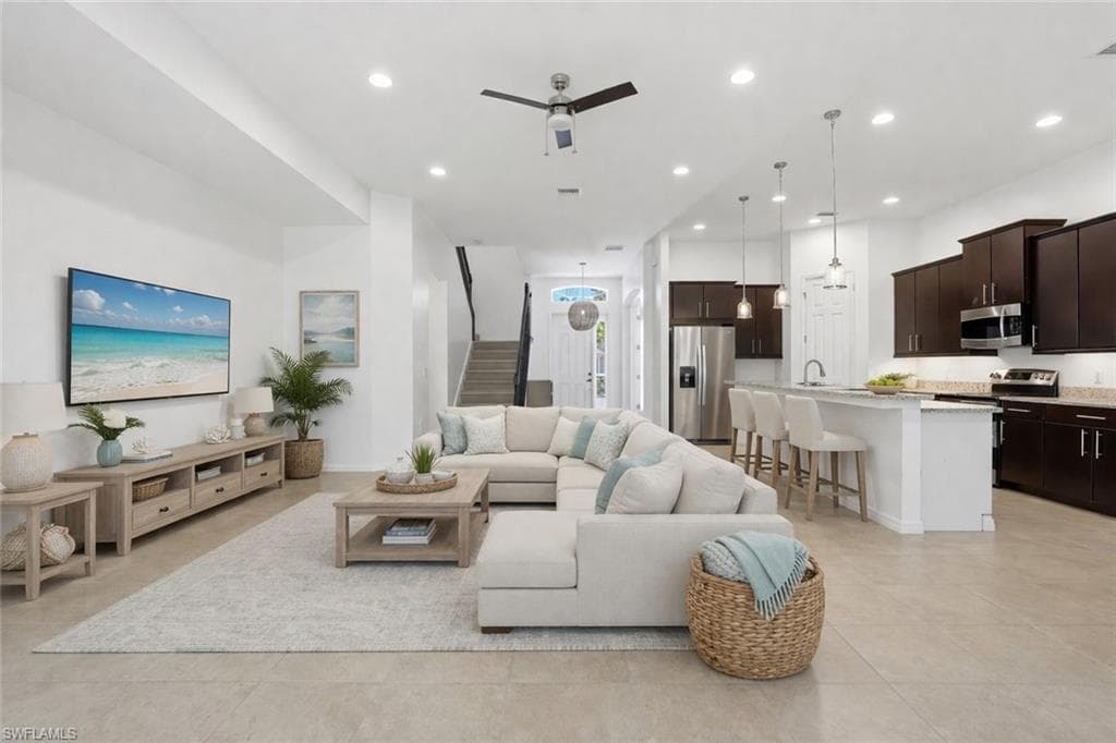 8752 Banyan Bay BLVD-6