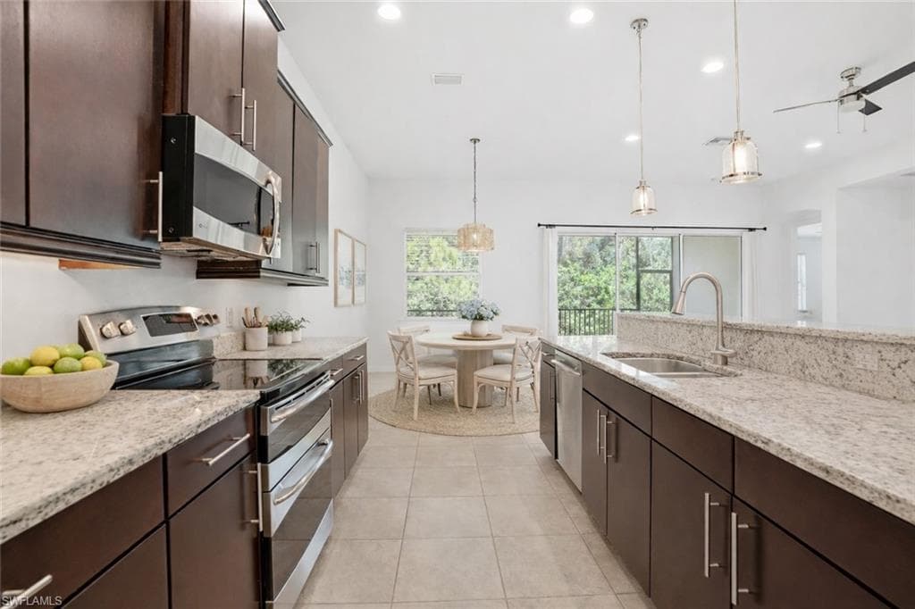 8752 Banyan Bay BLVD-12