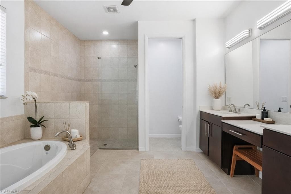 8752 Banyan Bay BLVD-15