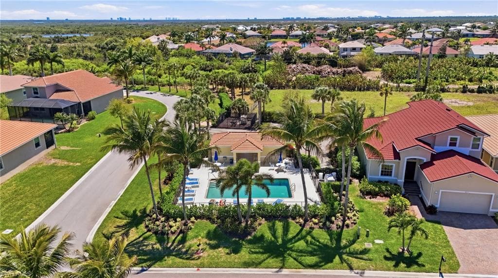 8752 Banyan Bay BLVD-31