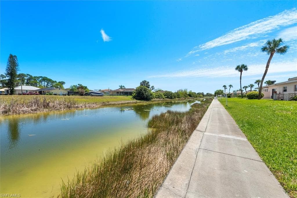 712 Joel BLVD-23