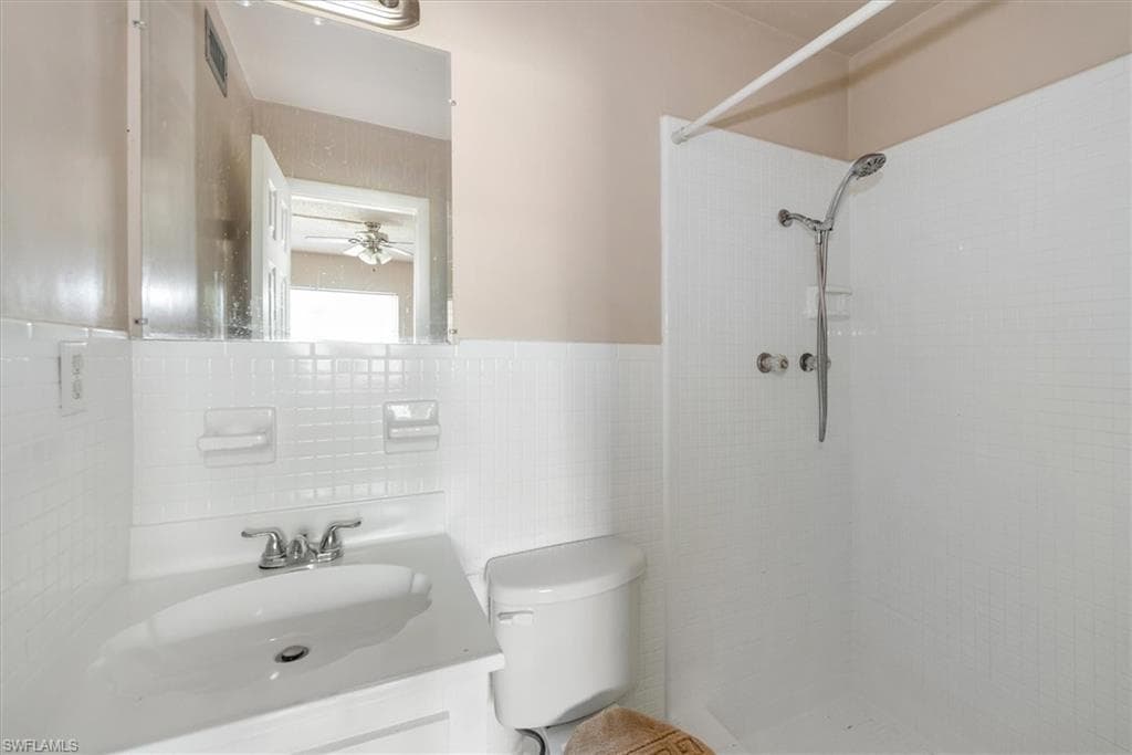 712 Joel BLVD-17