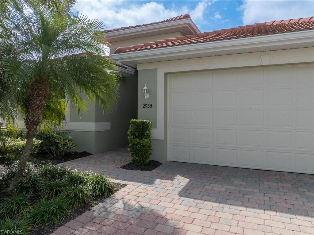 2935 Sunset Pointe CIR-4